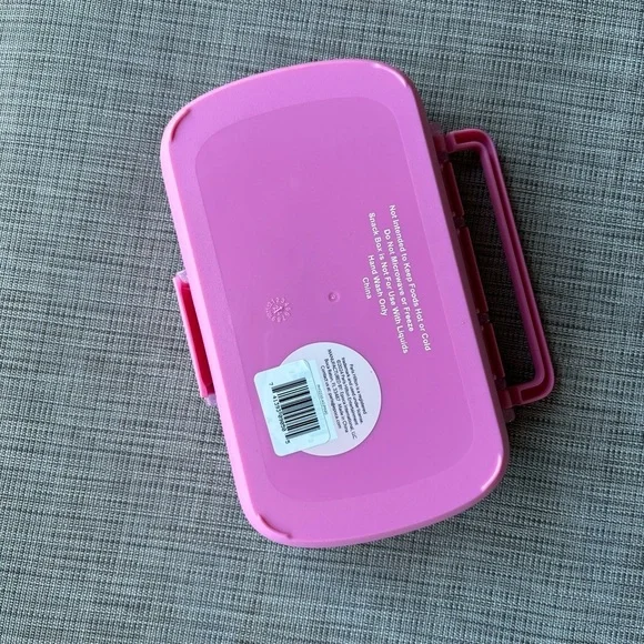 Paris Hilton Light Pink Version Bento Snack Box Lunchbox & Gift With Purchase - Picture 4 of 12